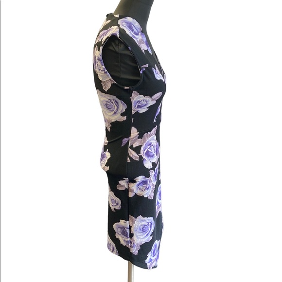 Almost Famous Floral Sleeveless Dress - Picture 4 of 9